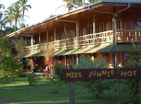 Miss Junies Lodge Тортугеро Екстер'єр фото